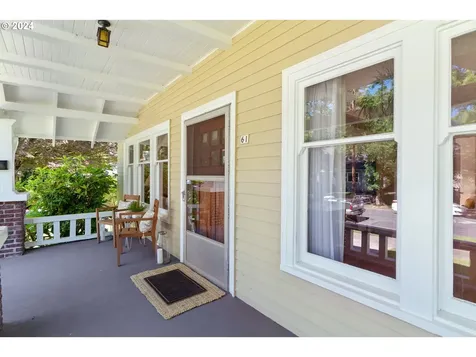 61 Ne 41st Avenue Portland OR 97232