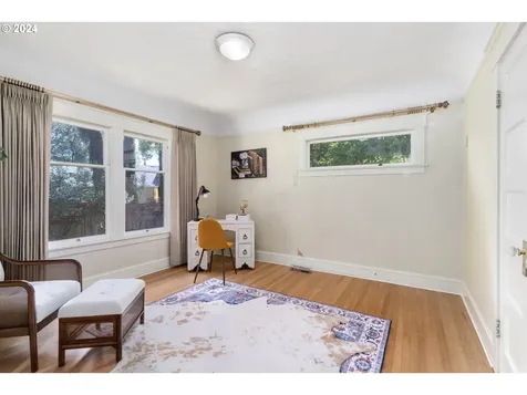 61 Ne 41st Avenue Portland OR 97232
