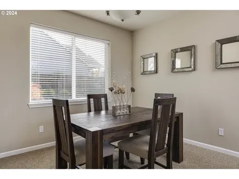 4712 E Masters Drive Newberg OR 97132
