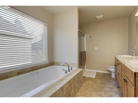 4712 E Masters Drive Newberg OR 97132