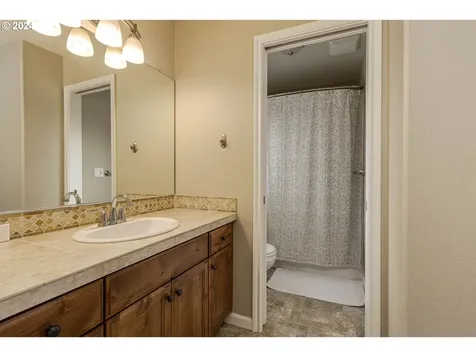 4712 E Masters Drive Newberg OR 97132