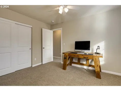 4712 E Masters Drive Newberg OR 97132