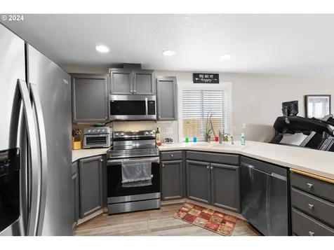 817 SE 7th Court Battle Ground WA 98604