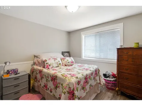 817 SE 7th Court Battle Ground WA 98604