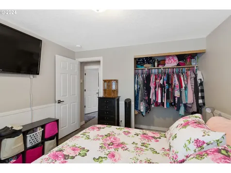 817 SE 7th Court Battle Ground WA 98604