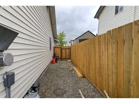 817 SE 7th Court Battle Ground WA 98604