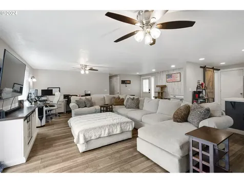 817 SE 7th Court Battle Ground WA 98604