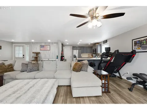817 SE 7th Court Battle Ground WA 98604
