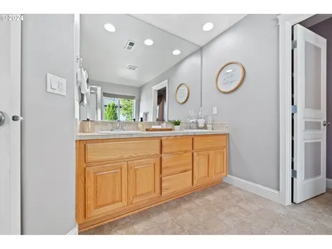 3779 NW 4th Way Hillsboro OR 97124
