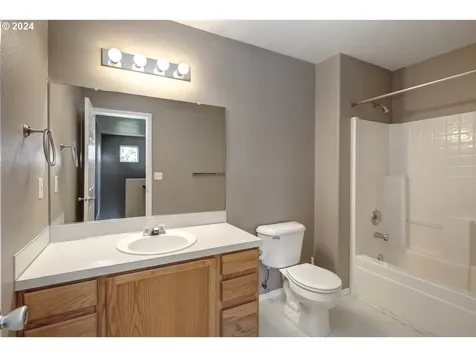 21804 Sw Roellich Avenue Sherwood OR 97140