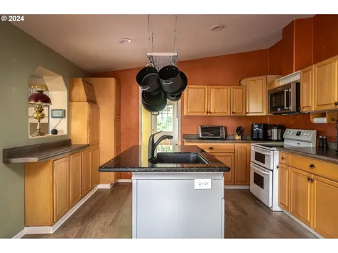 17165 S Holcomb Road Oregon City OR 97045