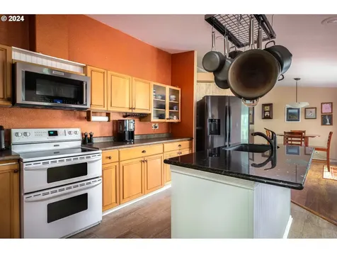 17165 S Holcomb Road Oregon City OR 97045