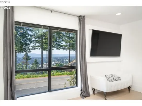2941 NE Rocky Butte Road Portland OR 97220