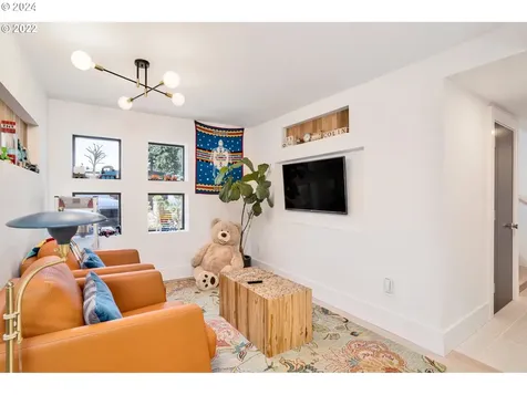 2941 NE Rocky Butte Road Portland OR 97220