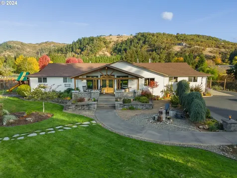 379 Osage Drive Roseburg OR 97471