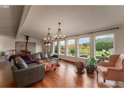 379 Osage Drive Roseburg OR 97471
