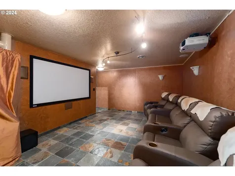 379 Osage Drive Roseburg OR 97471
