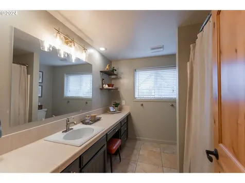 379 Osage Drive Roseburg OR 97471
