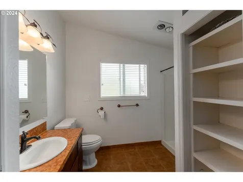 379 Osage Drive Roseburg OR 97471