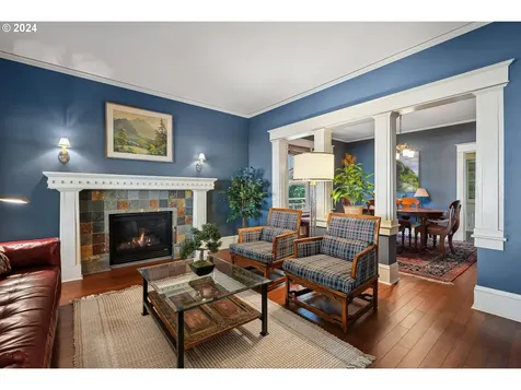 6672 SW Canyon Drive Portland OR 97225