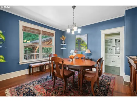 6672 SW Canyon Drive Portland OR 97225
