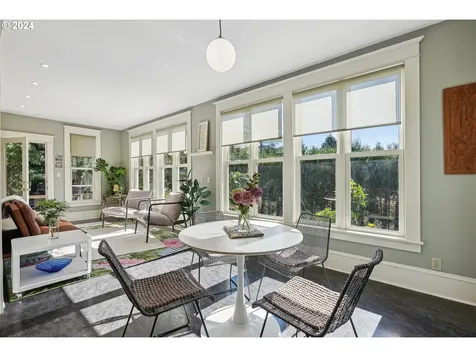 6672 SW Canyon Drive Portland OR 97225