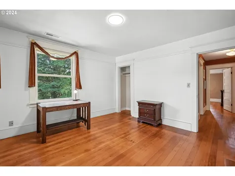 6672 SW Canyon Drive Portland OR 97225