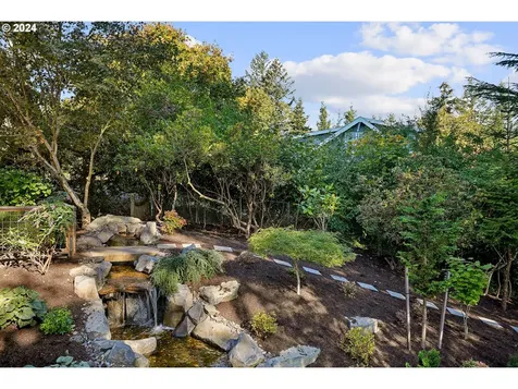 6672 SW Canyon Drive Portland OR 97225