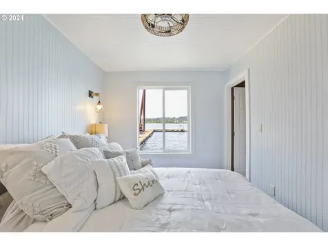 3445 NE Marine Drive Portland OR 97211