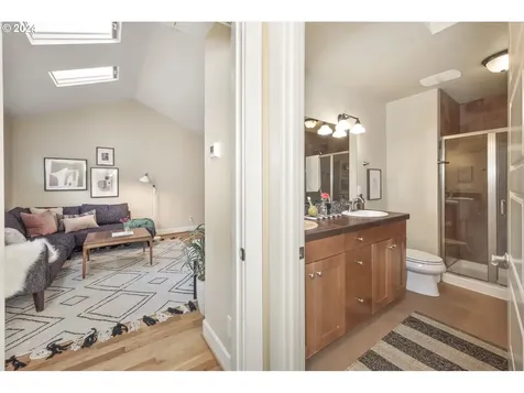 3617 Ne 10th Avenue Portland OR 97212