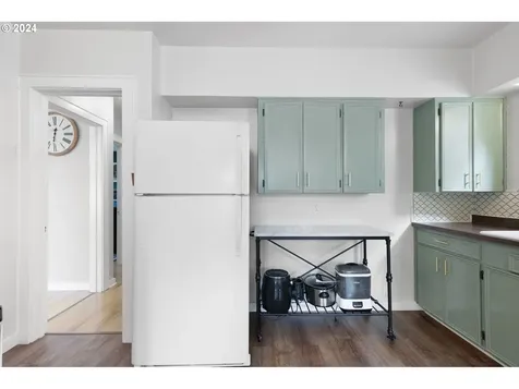 326 S 1st Street Cottage Grove OR 97424