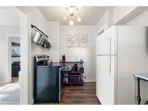326 S 1st Street Cottage Grove OR 97424