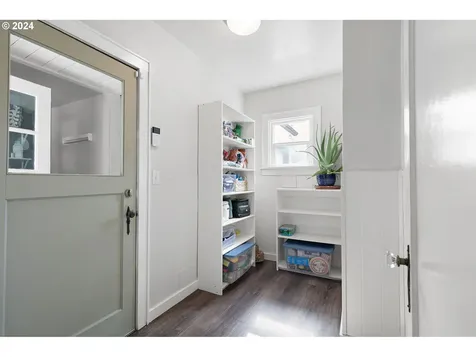 326 S 1st Street Cottage Grove OR 97424