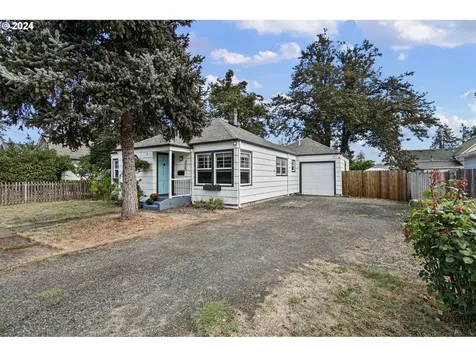 326 S 1st Street Cottage Grove OR 97424