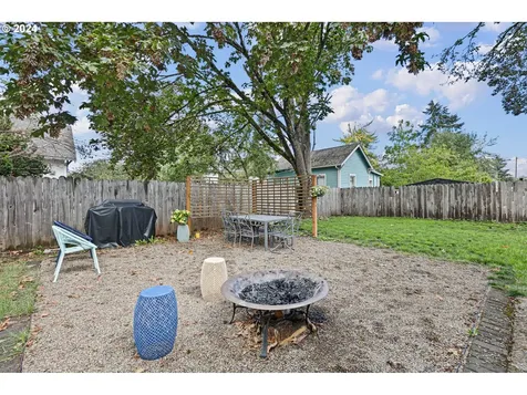 326 S 1st Street Cottage Grove OR 97424