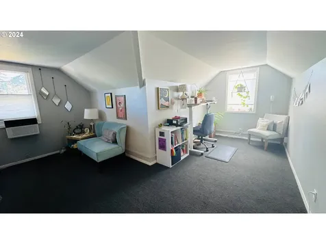 631 NE 102nd Avenue Portland OR 97220