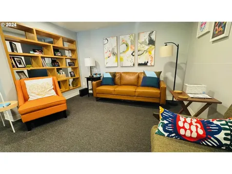 631 NE 102nd Avenue Portland OR 97220