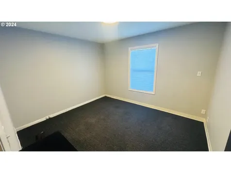 631 NE 102nd Avenue Portland OR 97220