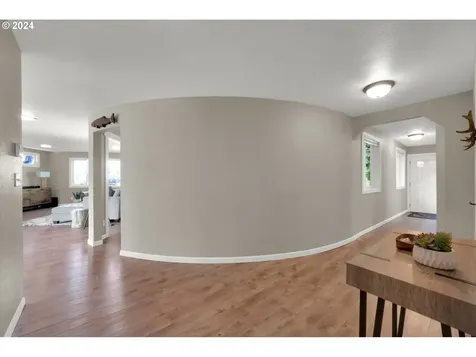 927 S 47th Street Springfield OR 97478