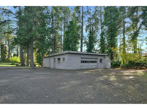 927 S 47th Street Springfield OR 97478