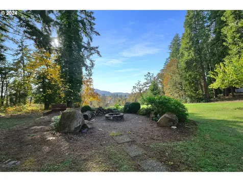927 S 47th Street Springfield OR 97478