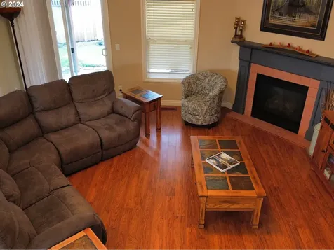 311 Trout Street Molalla OR 97038