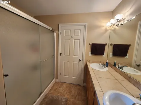 311 Trout Street Molalla OR 97038