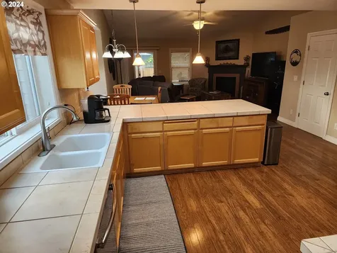 311 Trout Street Molalla OR 97038