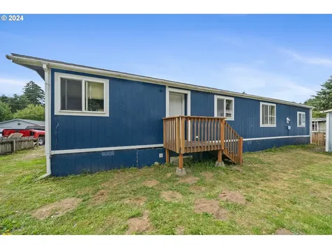 1038 S Island Street Rockaway Beach OR 97136