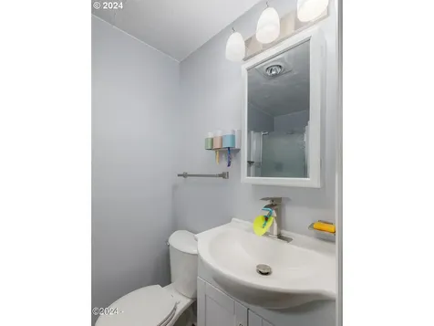 277 Ne 10th Street Toledo OR 97391