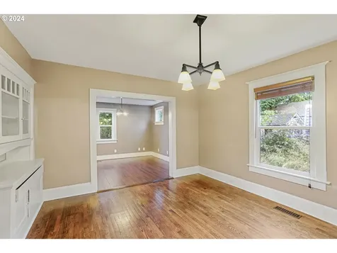 4938 SE 72nd Avenue Portland OR 97206