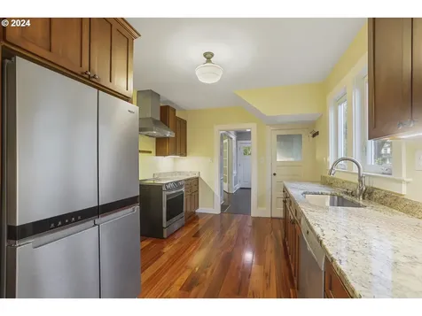 4938 SE 72nd Avenue Portland OR 97206
