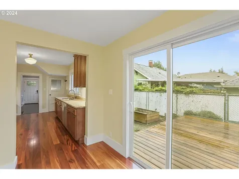 4938 SE 72nd Avenue Portland OR 97206