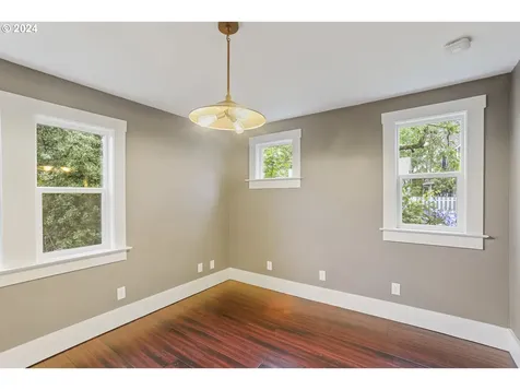 4938 SE 72nd Avenue Portland OR 97206